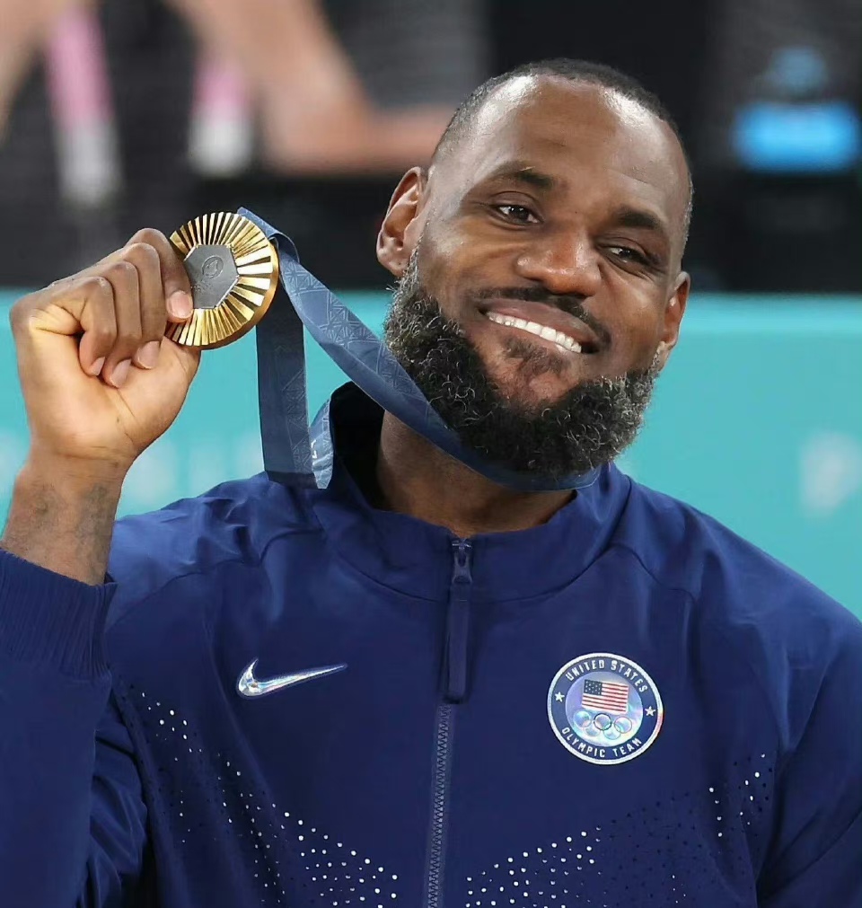 世俱杯官网-日本举重选手一举夺冠，实至名归的简单介绍