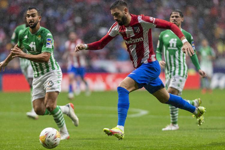 包含沃特福德主场血洗西布朗维奇，豪取五连胜的词条