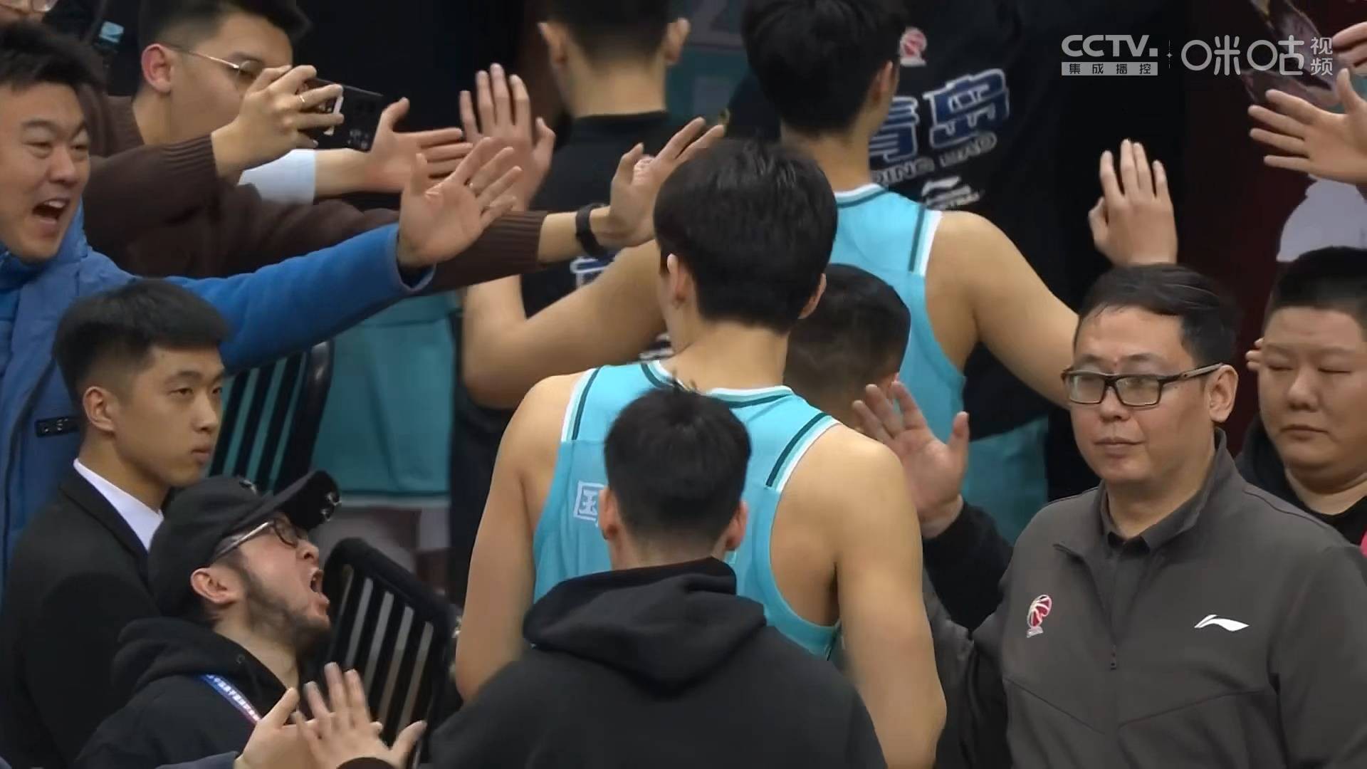 CBA比赛节奏快速球迷目不暇接的简单介绍