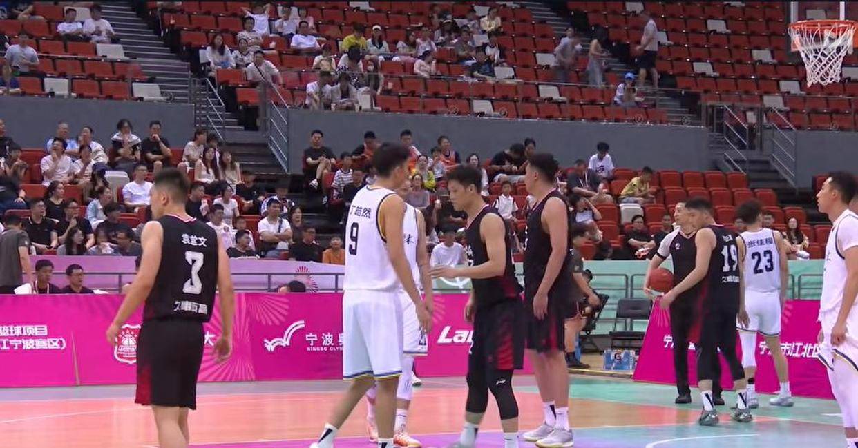 包含上海男篮主场逆转福建队，取得关键胜利的词条