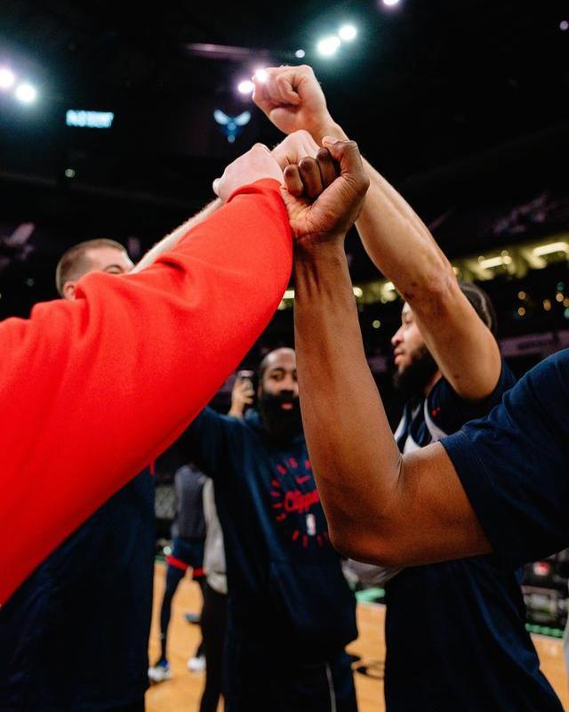 世俱杯-「黄蜂客场战胜魔术击败对手」