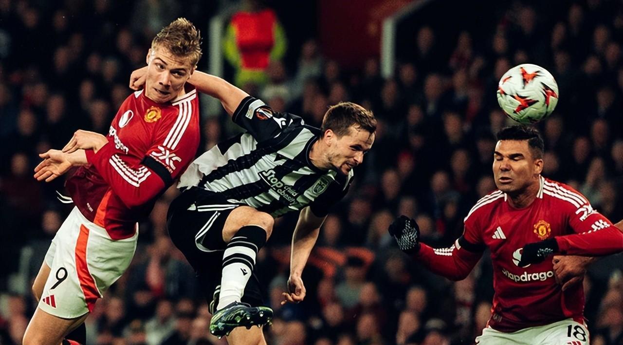 曼联主场大胜，球队状态回暖