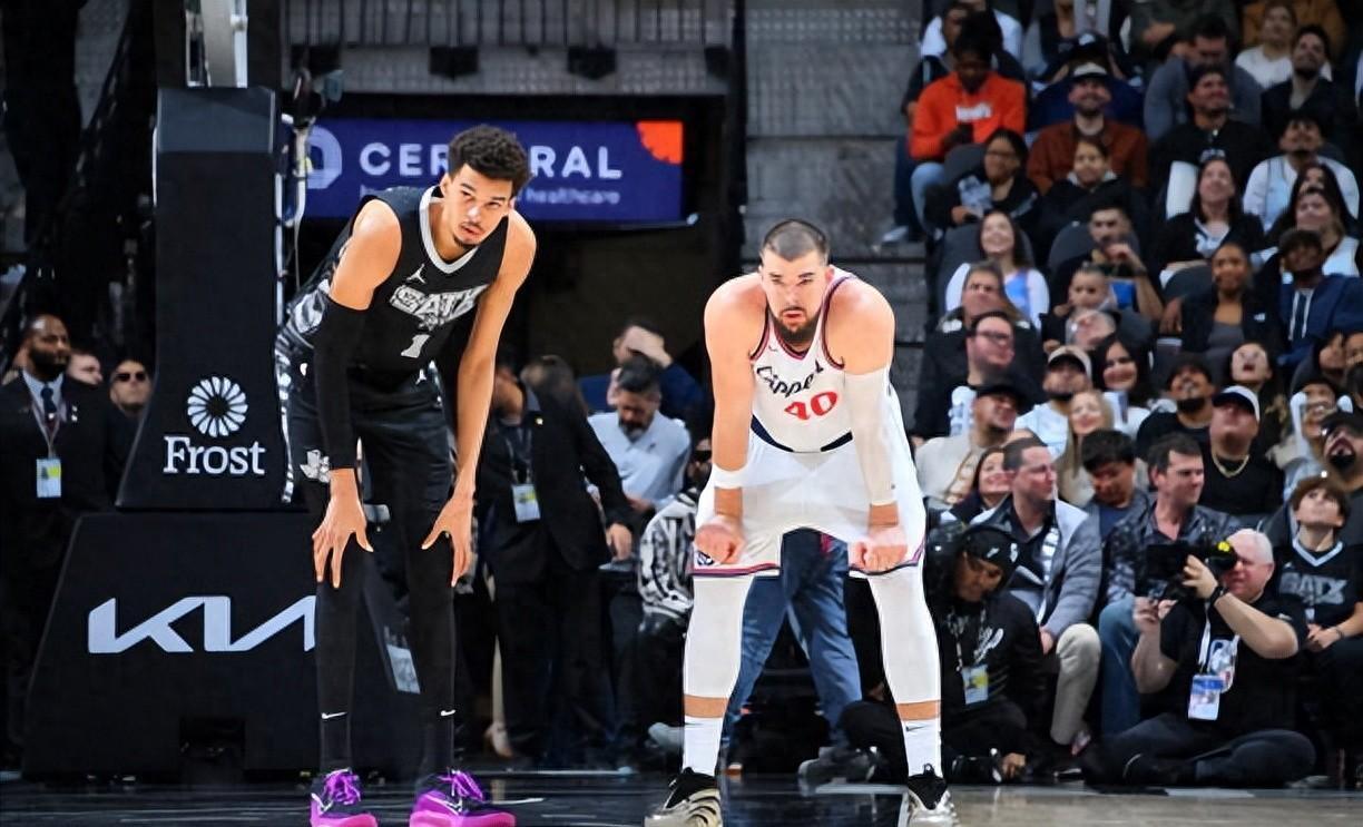 世俱杯冠军-快船队不敌马刺队，遭遇两连败