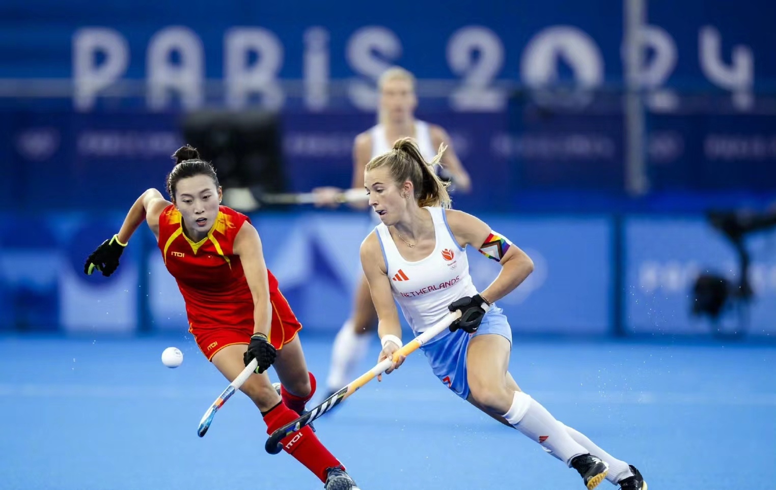世俱杯奖金-荷兰选手击败德国，获得女子曲棍球金牌