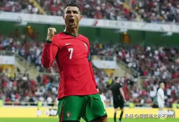 欧国联赛场热闹非凡，强队激烈争夺胜利的简单介绍