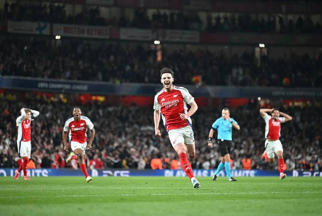 阿森纳中场组织欠缺，埃梅里寻求解决方案