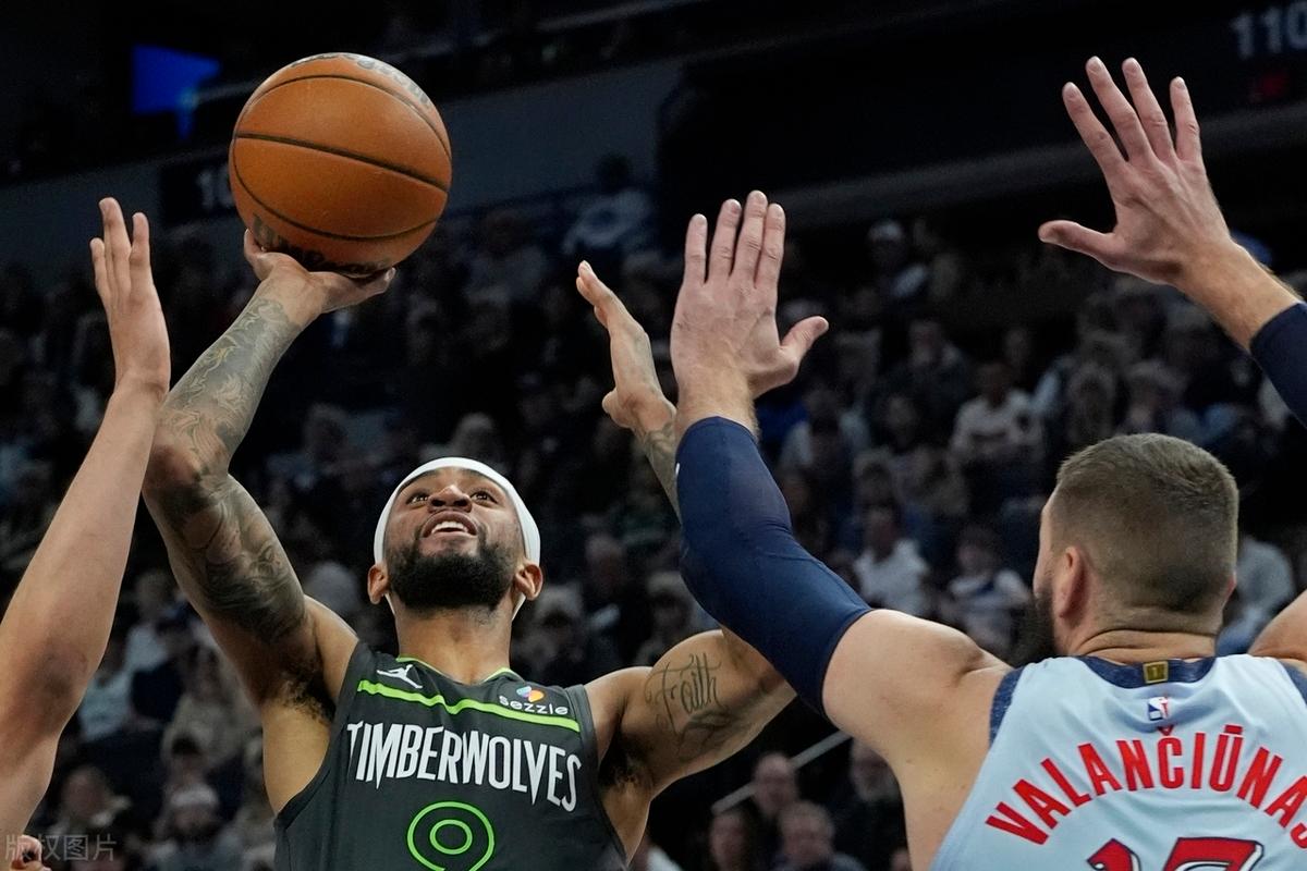 关于尼克斯险胜国王，反超比分震惊现场观众的信息