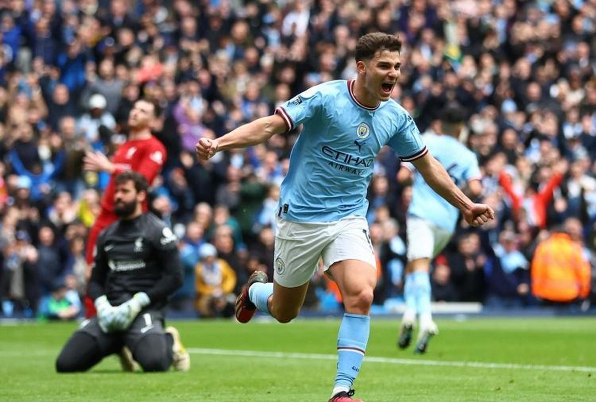 世俱杯分组-曼城客场获胜，巩固领先优势稳步向前