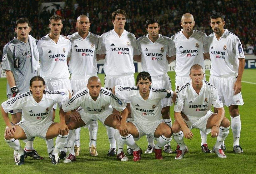 对手步步紧逼，巨星奋力拼搏，助球队晋级