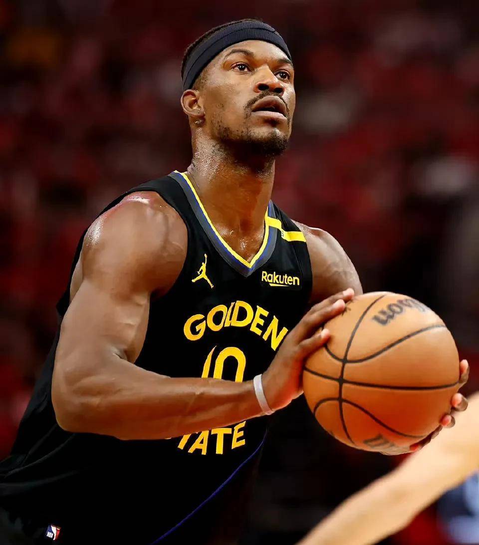 勇士队即将拉开新赛季帷幕，球员信心十足备战