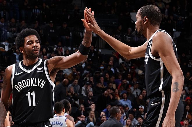 雄鹿队对阵篮网队，取得胜利