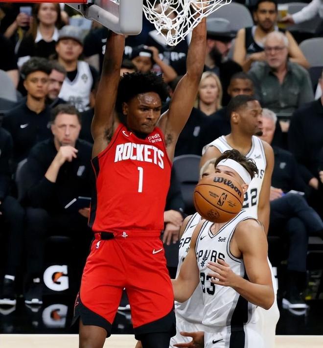 世俱杯决赛-火箭队集体发挥，击败76人队