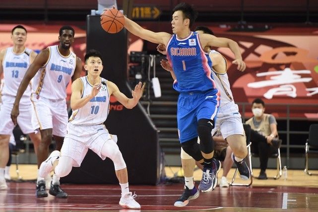 北京首钢力克浙江队，稳坐积分榜榜首