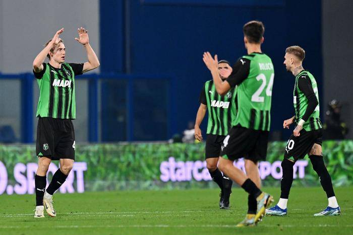 世俱杯2025-里昂客场平局，联赛地位维持稳定