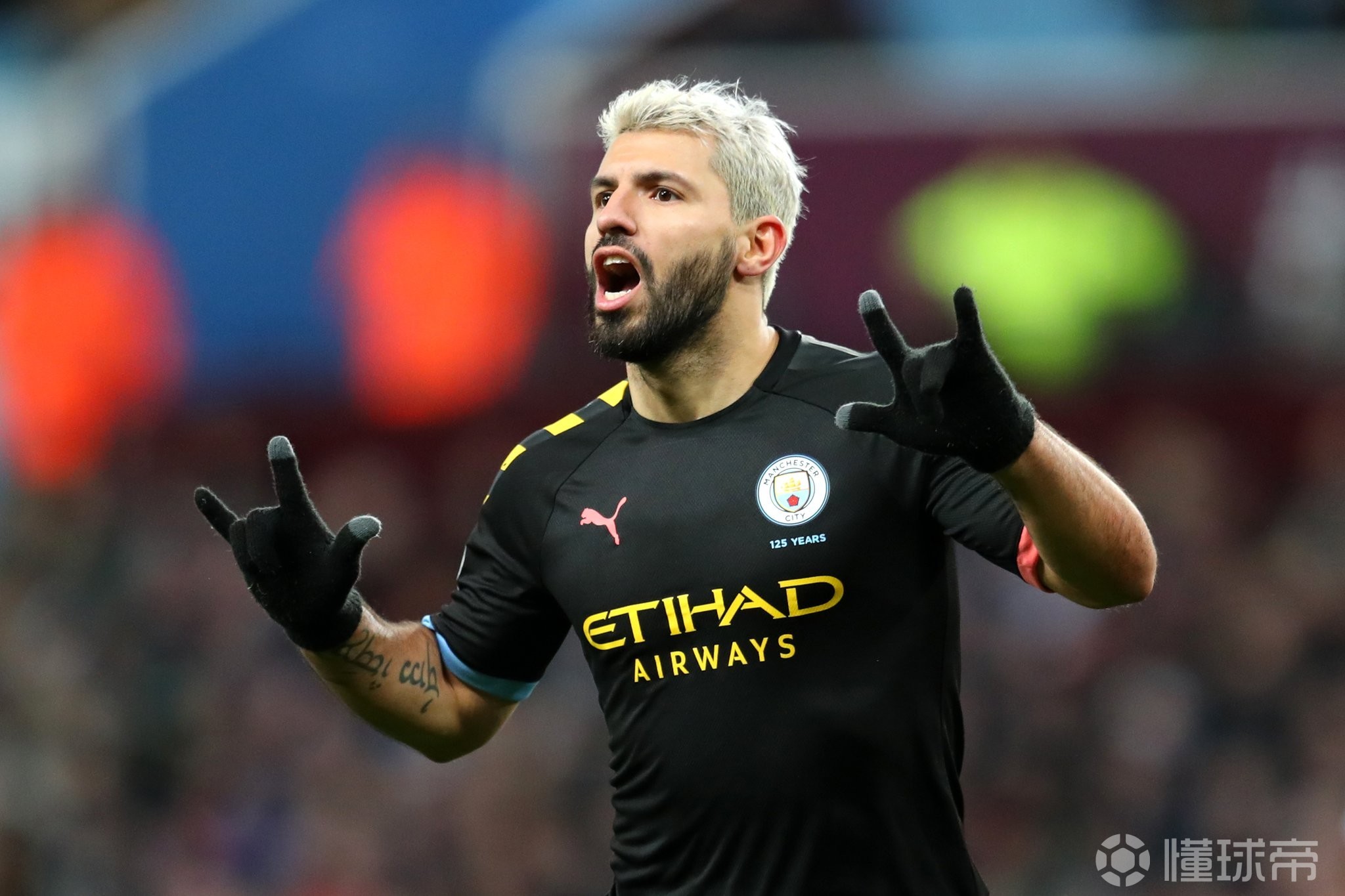 世俱杯直播-新援上演帽子戏法，球迷热议意甲球队的简单介绍