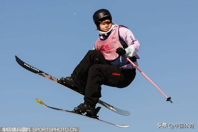 世俱杯参赛资格-挪威选手冷静应对，稳健表现夺得铜牌瞬间登场的简单介绍