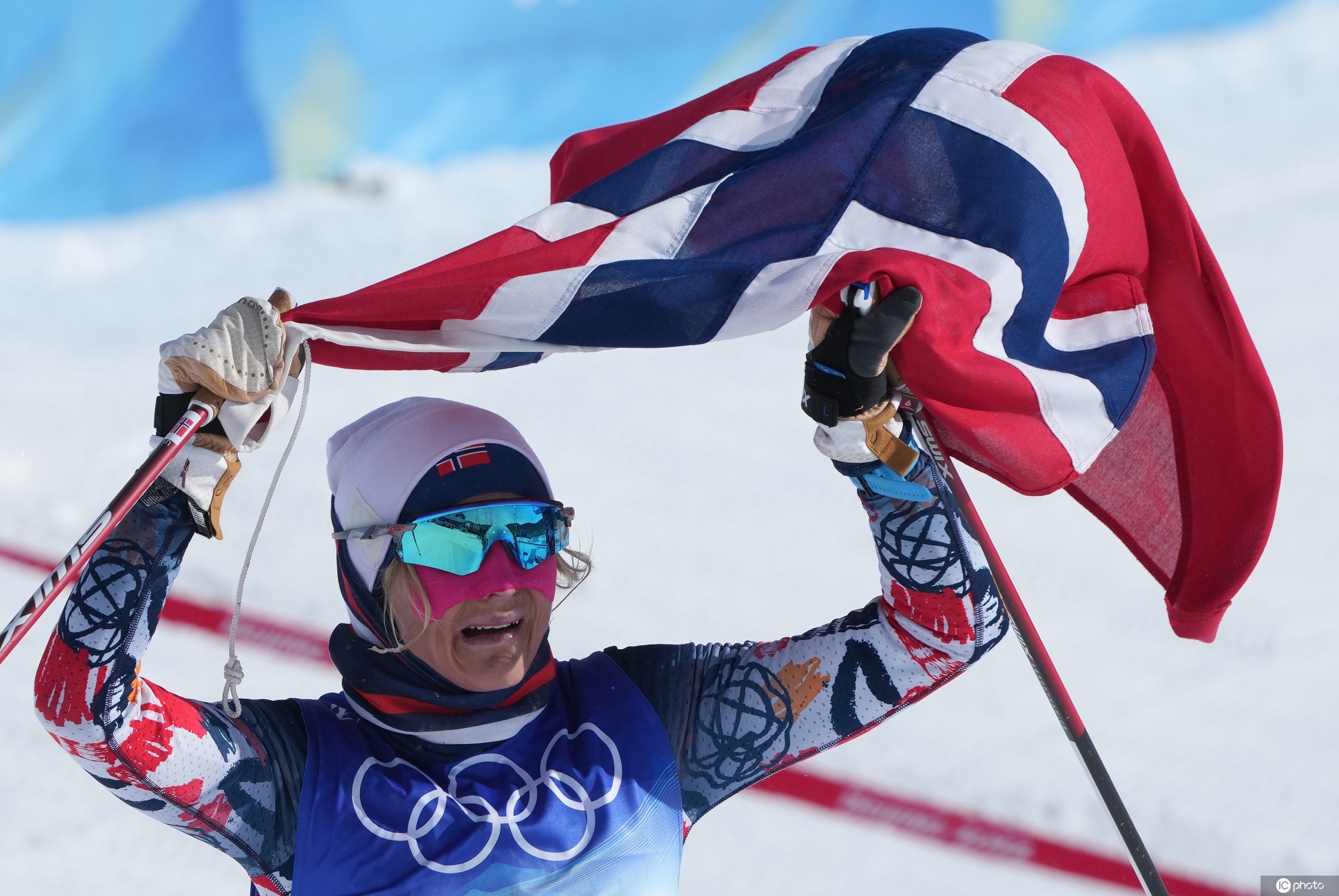 挪威选手冷静应对，稳健表现夺得铜牌瞬间登场的简单介绍